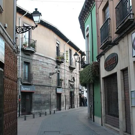 San Martin Konukevi León